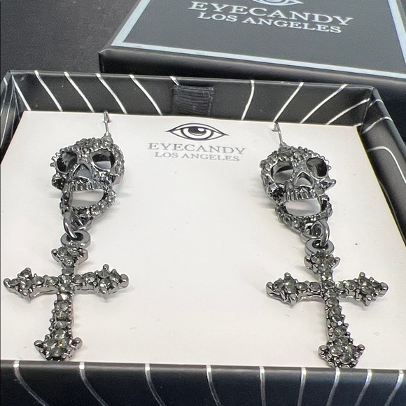 Eye Candy | Skull and Cross Earrings - Picture 5 of 7